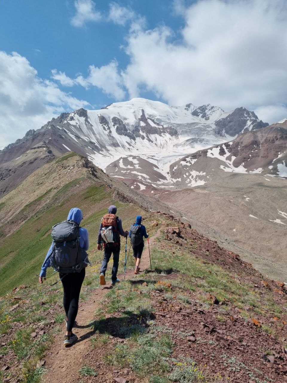 Silk Road Packing List: The Complete Expert Guide (Kyrgyzstan, Kazakhstan, Tajikistan & Uzbekistan)